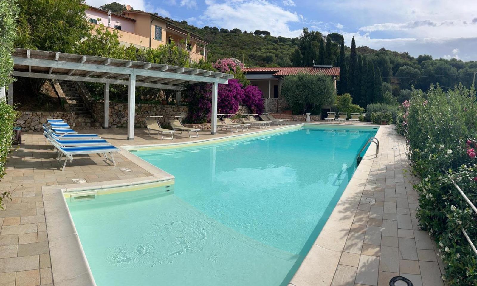 Residence Le Solane Marina di Campo Exterior photo
